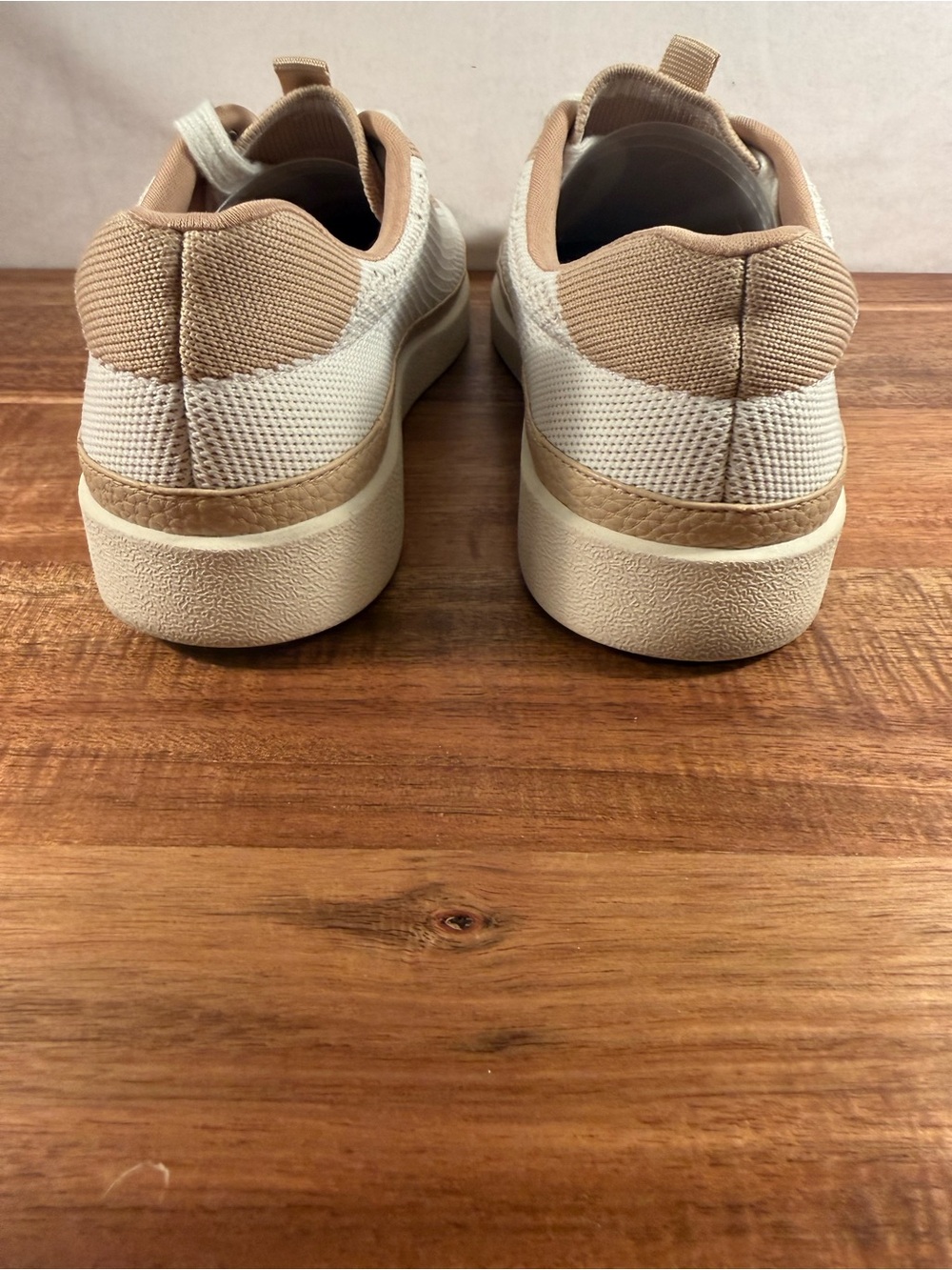Vionic Galia Women's Knit Casual Sneakers White/Tan Size 6 - Picture 6 of 11
